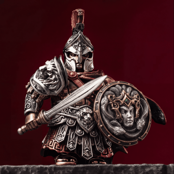 Commandant Spartiate avec Lance, Épée et Bouclier Méduse